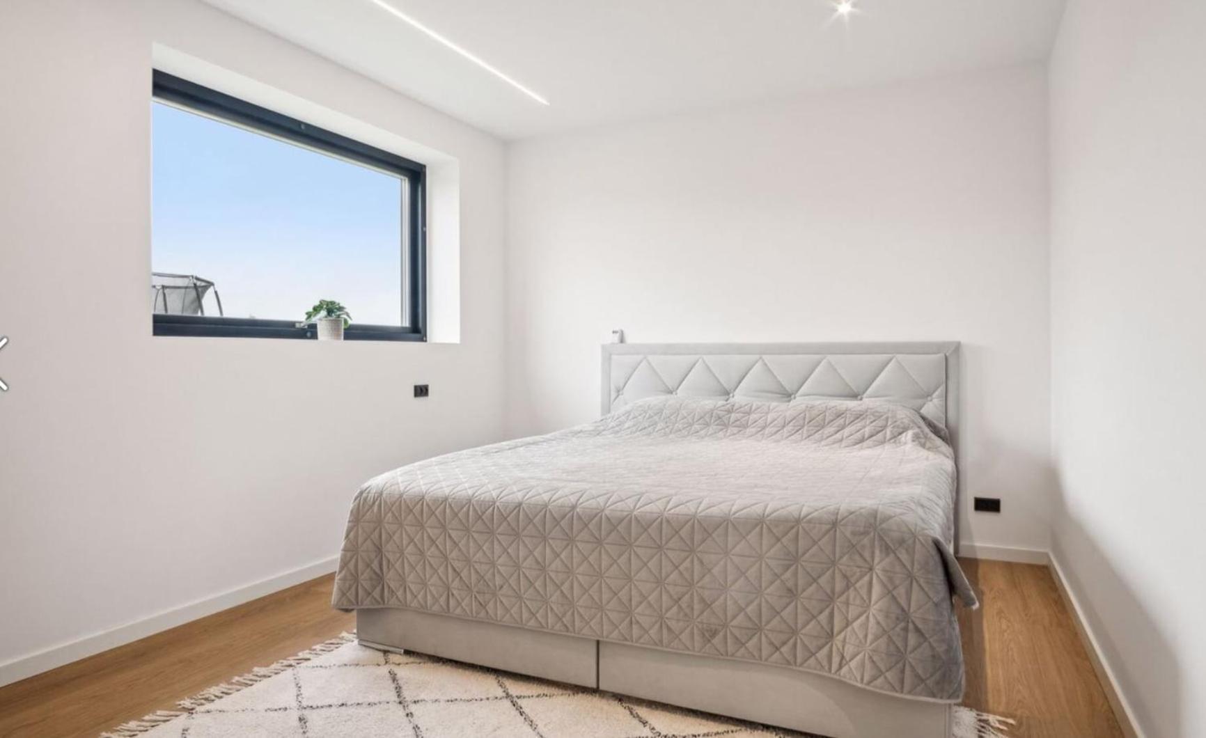 Bright, Quiet, Comfortable Room In A Luxury Home Хорсенс Экстерьер фото